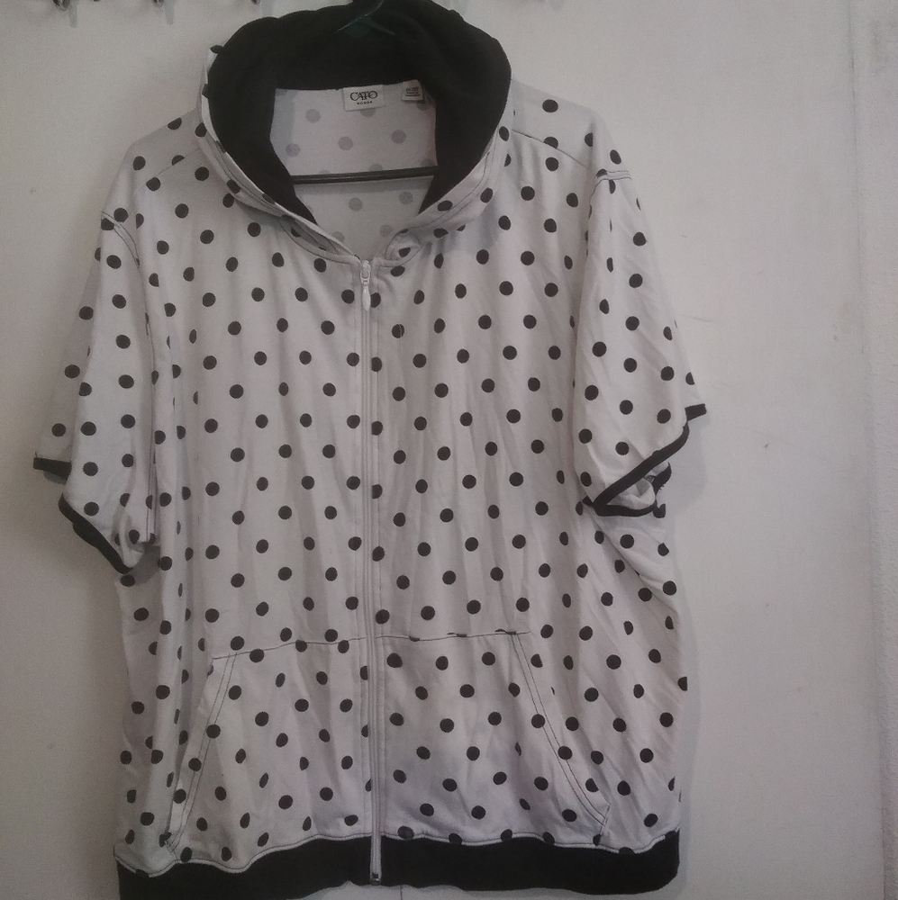 Cato 26/28 short sleeve zip shirt with hood